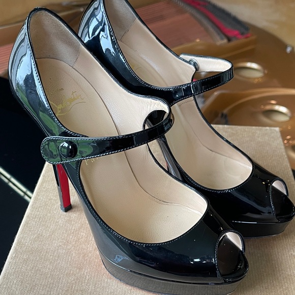 Christian Louboutin Bana Black Patent Peep Toe - Picture 2 of 12
